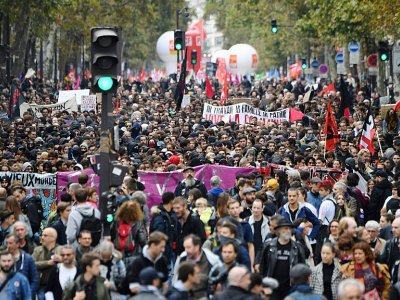 Manifestation de fonctionnaires contre les "attaques" du gouvernement à leur égard à Paris, le 10 octobre 2017 - Eric FEFERBERG [AFP]