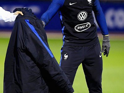 L'attaquant de l'équipe de France Nabil Fékir lors d'une séance d'entraînement des Bleus à Clairefontaine-en-Yvelines, le 6 novembre 2017 - FRANCK FIFE [AFP]