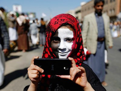 Une fillette participe à Sanaa à une manifestation contre le blocus imposé au Yémen par la coalition militaire arabe sous commandement saoudien, le 13 novembre 2017 - [AFP]