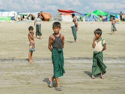 Des enfants rohingyas dans un camp de réfugiés dans l'Etat de Rakhine (Birmanie), le 12 novembre 2017, en attendant d'être évacués vers le Bangladesh - Phyo Hein KYAW [AFP]