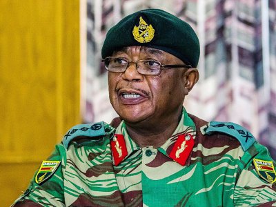 Le chef d'état-major de l'armée zimbabwéenne, le général Constantino Chiwenga le 13 novembre 2017 - Jekesai NJIKIZANA [AFP]