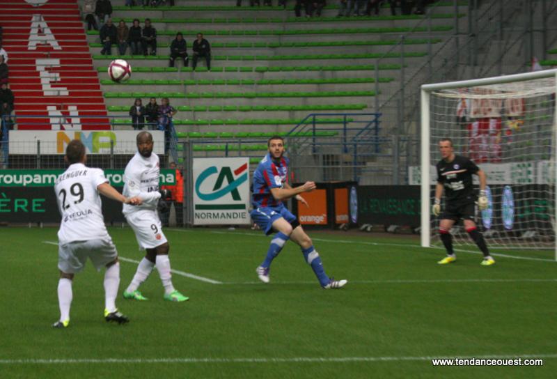 Caen-Dijon (3-0), dimanche 6 novembre, 13e journée de Ligue 1. - Maxence Gorréguès. Tendance Ouest