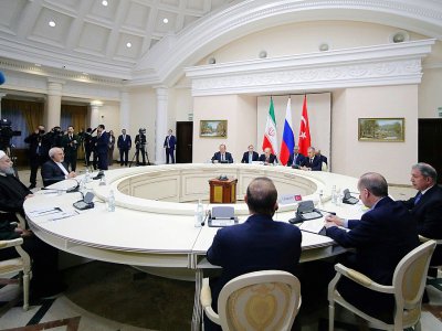 Rencontre trilatérale sur la Syrie entre le président russe Vladimir Poutine et ses homologues turc Recep Tayyip Erdogan et iranien Hassan Rohani  le 22 novembre 2017 à Sotchi, dans le sud-ouest de la Russie. - Mikhail KLIMENTYEV [SPUTNIK/AFP]