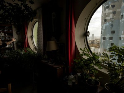 Vue d'un appartement Aillaud sur une des Tours Nuages, le 23 novembre 2017 - Lionel BONAVENTURE [AFP]