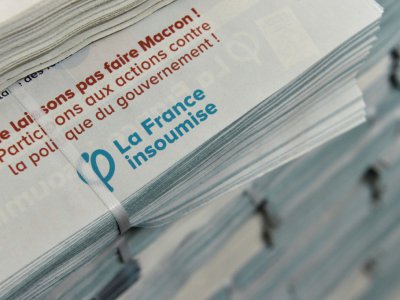 Des prospectus de la convention de LFI, le 25 novembre 2017 à Cournon-d'Auvergne près de Clermont-Ferrand - Thierry Zoccolan [AFP]