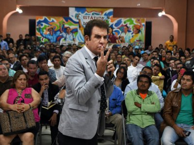 Salvador Nasralla, candidat de la coalition de partis de gauche à l'élection présidentielle, lors d'un meeting à Tegucigalpa, le 24 novembre 2017 au Honduras - ORLANDO SIERRA [AFP]