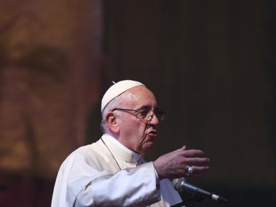 Le pape François s'adresse à des jeunes à Dacca, le 2 décembre 2017 - MUNIR UZ ZAMAN [AFP]