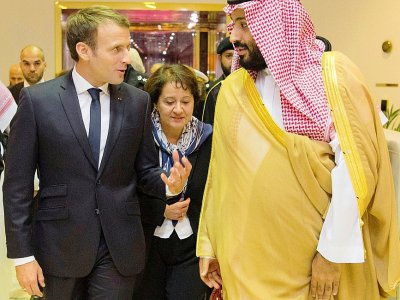 Photo obtenue auprès du palais royal saoudien montrant le prince héritier Mohammed Ben Salmane et le président français Emmanuel Macron, le 9 novembre 2017 à Ryad - BANDAR AL-JALOUD [Saudi Royal Palace/AFP/Archives]