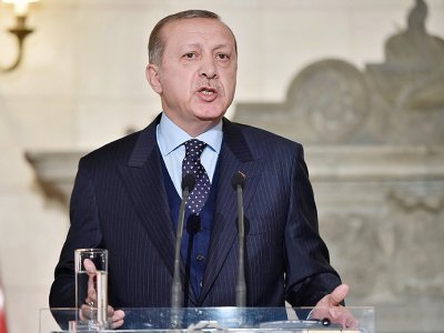Le président turc Recep Tayyip Erdogan lors d'une conférence de presse à Athènes le 7 décembre 2017 - Louisa GOULIAMAKI [AFP]
