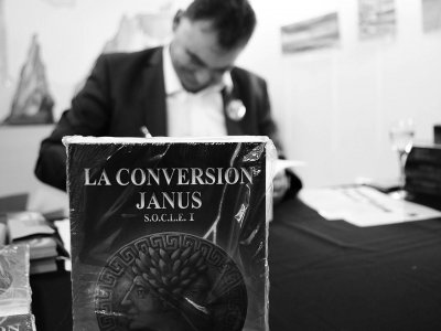 Hervé Darques et son troisième roman : "La conversion Janus". - Daiisy Woods