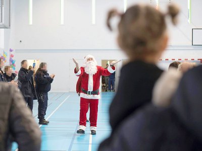 Fête de Noël aux Baumettes à Marseille pour les enfants des détenus, le 20 décembre 2017 - BERTRAND LANGLOIS [AFP]