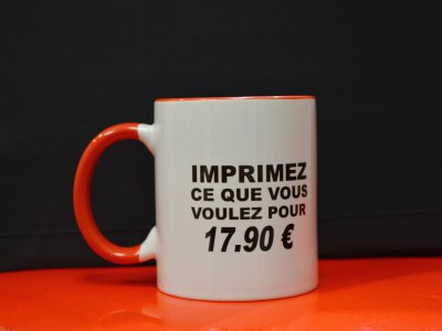 Mug, t-shirt et même coussin peut être personnalisés à la boutique Marc Moileu à Rouen. - Amaury Tremblay
