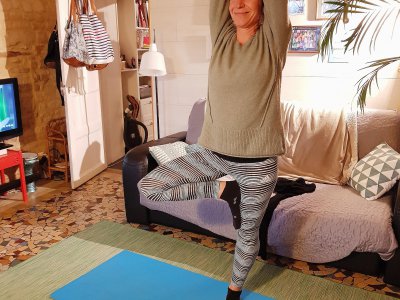 Amélie Husson donne depuis plusieurs années des cours de yoga adaptés aux enfants. - Marie-Charlotte Nouvellon