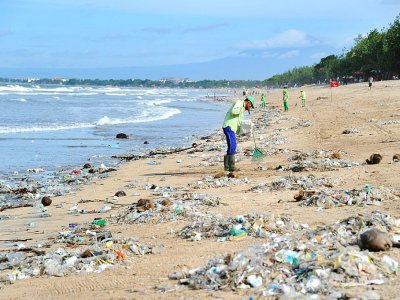 Un état d'"urgence déchets" déclaré à Kuta Beach à Bali, le 19 décembre 2017 - SONNY TUMBELAKA [AFP]