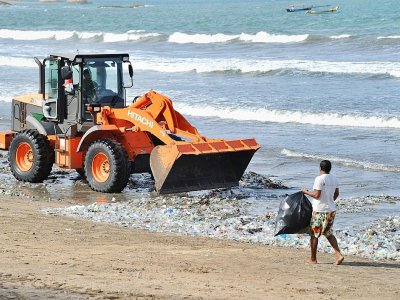 L'Indonésie est le deuxième producteur mondial de déchets marins après la Chine, avec 1,29 million de tonnes par an jetées en mer, qui provoquent des dégâts immenses sur les écosystèmes et la santé - SONNY TUMBELAKA [AFP]
