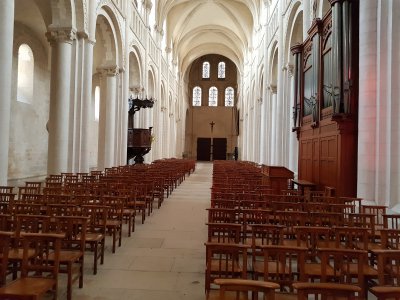 L'Abbaye aux dames, centre politique, lieux de culte et monument historique - Thibault Deslandes