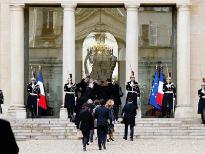 Le Premier ministre français Edouard Philippe et ses ministres arrivent à l'Elysée, le 3 janvier 2018 - Francois Mori [POOL/AFP]