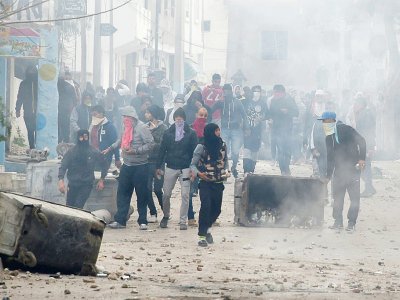 Heurts entre manifestants et la police dans la ville de Tebourba, le 9 janvier 2018 - Fethi Belaid [AFP]