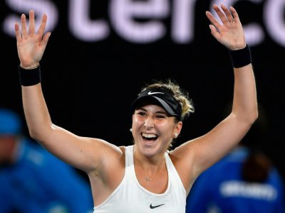La Suisse Belinda Bencic explose de joie après sa victoire sur Venus Williams au premier tour de l'Open d'Australie le 15 janvier 2018 - GREG WOOD [AFP]
