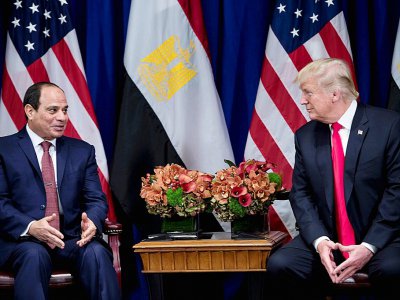 Les président égyptien Abdel Fattah Al-Sissi et américain Donald Trump, le 20 septembre 2017 au siège de l'ONU à New York - Brendan Smialowski [AFP/Archives]