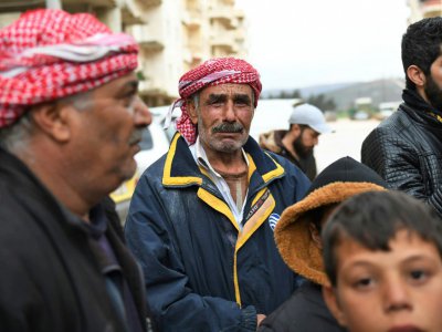 Arrivée à Afrin de Syriens fuyant Jandairis située dans l'enclave d'Afrin, où les forces turques et leurs alliés mènent une offensive  contre des milices kurdes, le 25 janvier 2018 - George OURFALIAN [AFP]