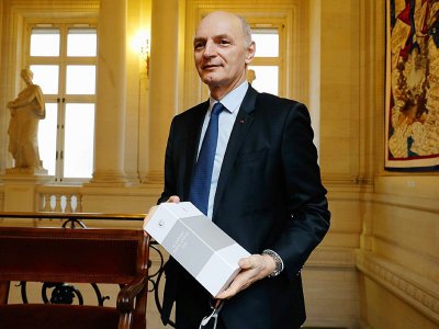 Le président de la Cour des comptes, Didier Migaud met en garde contre tout "relâchement"  dans la gestion des finances publiques dans le rapport annuel 2018 présenté à Paris, le 7 février 2017 - FRANCOIS GUILLOT [AFP]