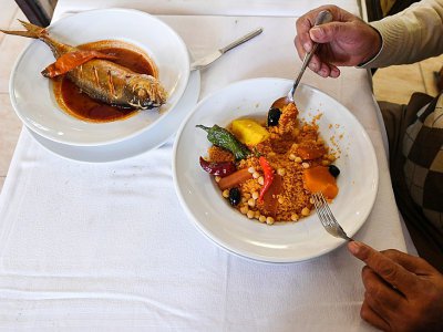 Un couscous servi dans un restaurant à Tunis, en Tunisie, le 25 janvier 2018 - FETHI BELAID [AFP/Archives]