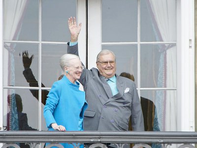 Henrik de Danemark au côté de la reine Margrethe, à Copenhague, le 16 avril 2016 - Marie Hald [Scanpix Denmark/AFP/Archives]