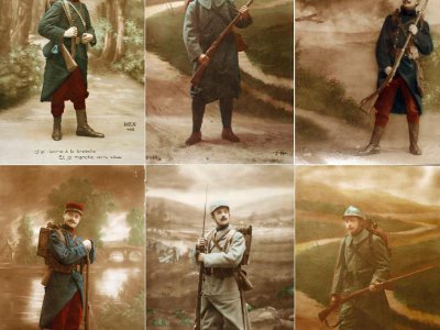Série de cartes postales, issues de la collection de l'Historial de Péronne, montrant l'uniforme du poilu au début de la guerre - [Historial de Péronne/AFP/Archives]