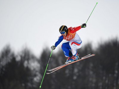 Le Français Jean-Frédéric Chapuis, champion olympique de skicross en titre, éliminé des les quarts de finale, aux JO de Pyeongchang, le 21 février 2018 - Martin BUREAU [AFP]