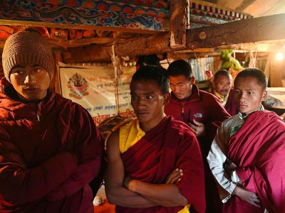 Des moines bouddhistes, le 15 février 2018 à Sindhukot, au nord-est de Katmandou, au Népal - PRAKASH MATHEMA [AFP]
