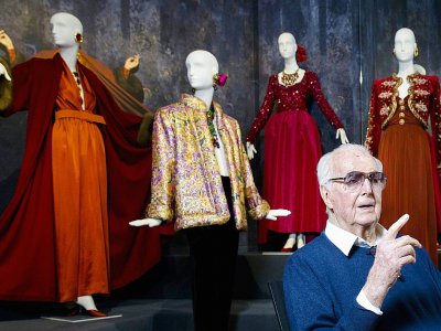 Le couturier français Hubert de Givenchy au Musée Gemeentemuseum à La Hague le 23 avril 2016 - Bart Maat [ANP/AFP/Archives]