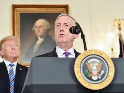 Le président américain Donald Trump et son secrétaire de la Défense James Mattis lors d'une conférence de presse à la Maison Blanche le 23 mars 2018 - Nicholas Kamm [AFP]
