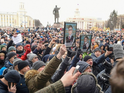 Rassemblement à Kemerovo, en SIbérie, pour rendre hommage aux victimes de l'incendie, le 27 mars 2018 - Dmitry Serebryakov [AFP]