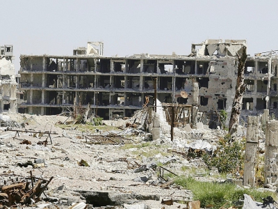 Une vue générale montrant les destructions causées par les bombardements du régime dans l'ancien quartier rebelle de Joba, le 2 avril 2018 - LOUAI BESHARA [AFP]