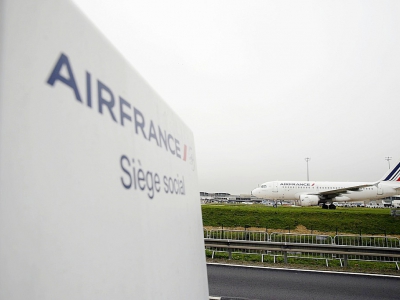 Pour Air France, l'augmentation réclamée "n'est pas possible" car elle "remettrait en cause les efforts" passés et empêcherait "de préparer l'avenir, c'est-à-dire d'acheter des avions, créer des emplois", estime son PDG Jean-Marc Janaillac - KENZO TRIBOUILLARD [AFP/Archives]