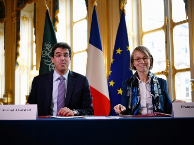 La ministre française de la Culture Françoise Nyssen et son homologue saoudien Awwad Alawwad le 9avril 2018 à Paris - Lionel BONAVENTURE [AFP]