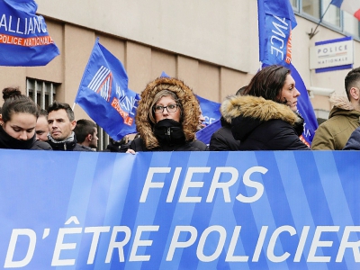 Membres du syndicat de police Alliance manifestant à Champigny-sur-Marne (Val-de-Marne), deux jours après l'agression d'une gardienne de la paix et d'un capitaine lors du Nouvel an - Thomas SAMSON [AFP/Archives]