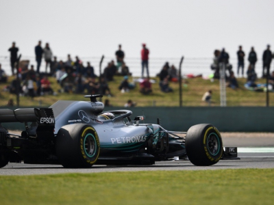 Le Britannique Lewis Hamilton au volant de sa Mercedes au GP de Chine  sur le circuit de Shanghai, le 15 avril 2018 - Johannes EISELE [AFP]