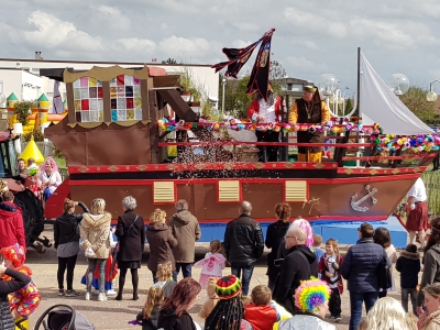 Carnaval de Ouistreham- Arrivée à la plage, esplanade Alexandre Lofi - Maÿlis Leclerc-de-Sonis