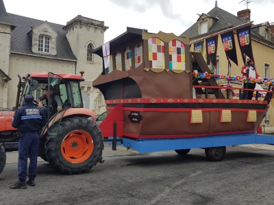 Caranaval de Ouistreham- le départ place Lemarigné - Maÿlis Leclerc-de-Sonis