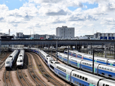 Des TGV à l'arrêt à Paris le 10 avril 2018 - GERARD JULIEN [AFP/Archives]