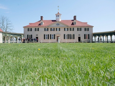 Le président français aura droit à un dîner privé dans le cadre enchanteur de Mount Vernon, la demeure historique de George Washington - SAUL LOEB [AFP]