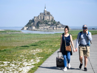 Des touristes ont été évacués du Mont-Saint-Michel le 22 avril 2018 - Damien MEYER [AFP]
