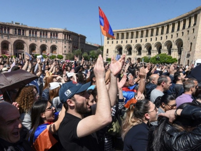 Manifestation d'opposants à erevan le 25 avril 2018 - Vano Shlamov [AFP]