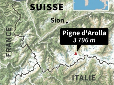 Carte de la Suisse localisant le Pigne d'Arolla (3 796 m) où des randonneurs sont morts de froid le 30 avril 2018 - Paz PIZARRO [AFP]