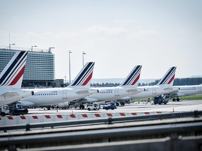 Des avions de la compagnie Air France sur le tarmac de l'aéroport de Roissy-Charles-de-Gaulle, au nord de Paris, le 24 avril 2018 - STEPHANE DE SAKUTIN [AFP/Archives]