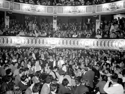 Des étudiants contestataires occupent le Théâtre de France-Odéon à Paris le 16 mai 1968 à l'appel du "Mouvement du 22 Mars" - [ARCHIVES/AFP/Archives]