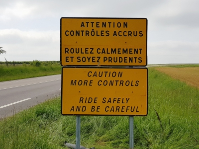 Des Relais calmos pour inciter à la prudence les motocyclistes en route vers Le Mans. - Eric Mas