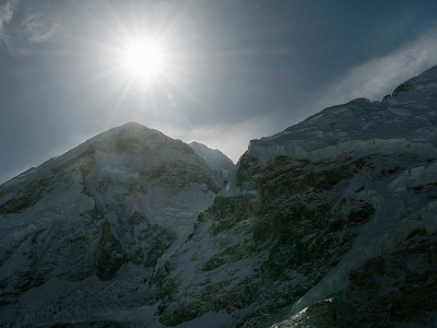 Le sommet de l'Everest pris en photo depuis le camp de base de l'Everest le 26 avril 2018 - Prakash MATHEMA [AFP/Archives]